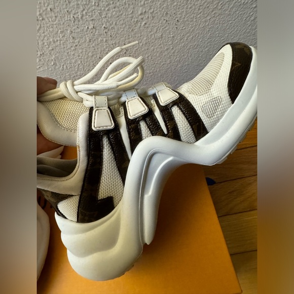 LV Louis Vuitton Archlight sneakers size 35 - Picture 2 of 12